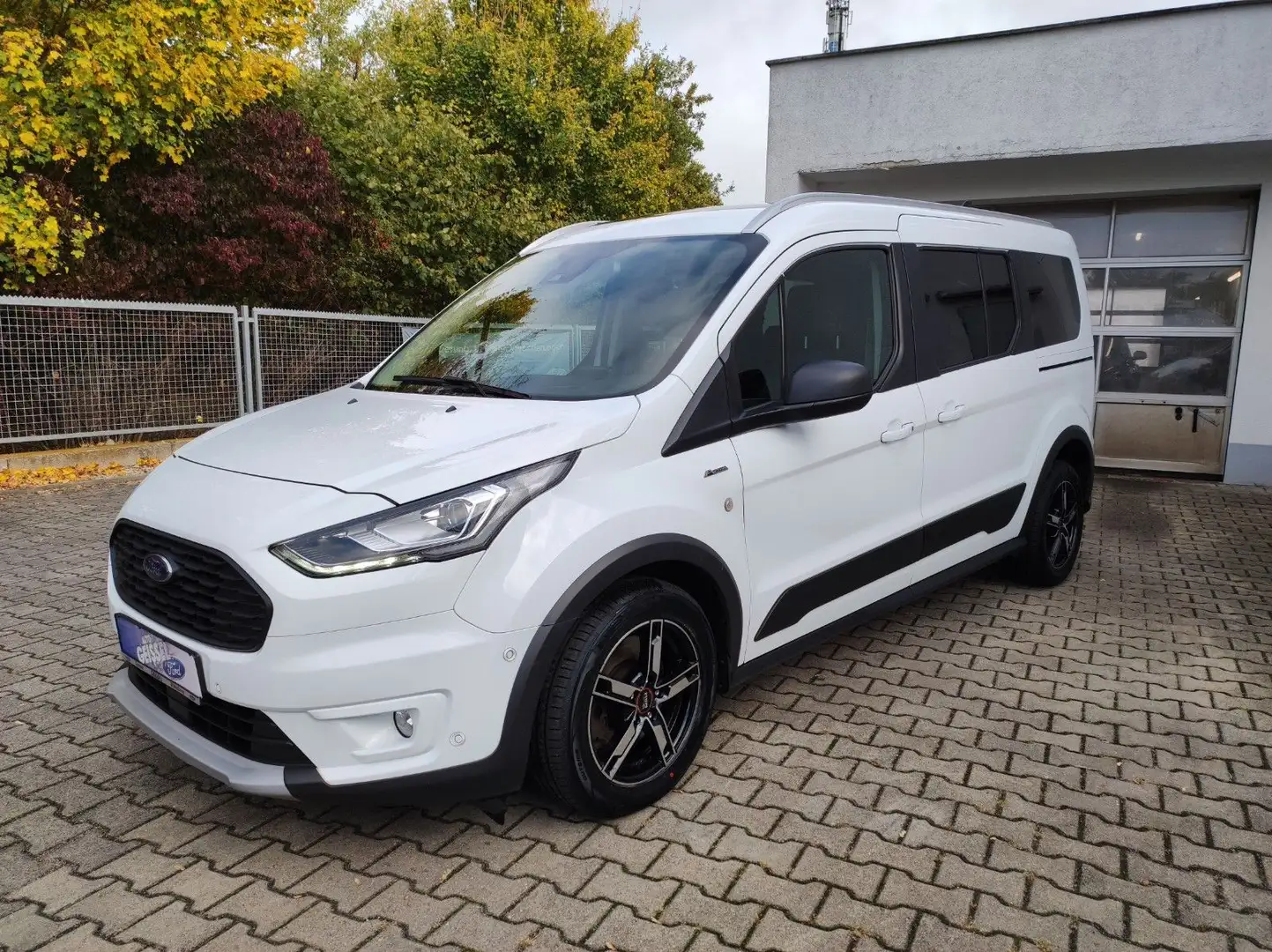 Ford Grand Tourneo Connect Active Xenon AHK PANO PDC Weiß - 1