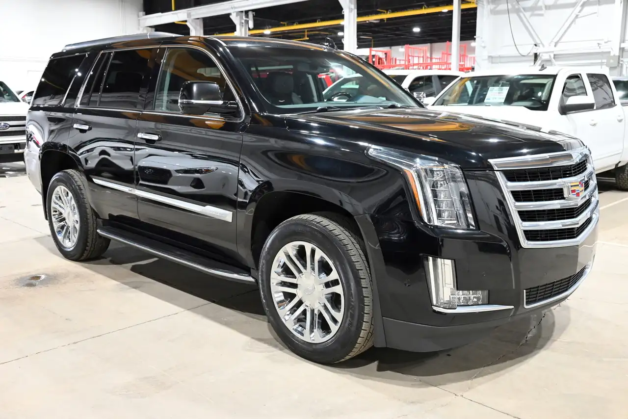 Cadillac Escalade снимка Cadillac Escalade
