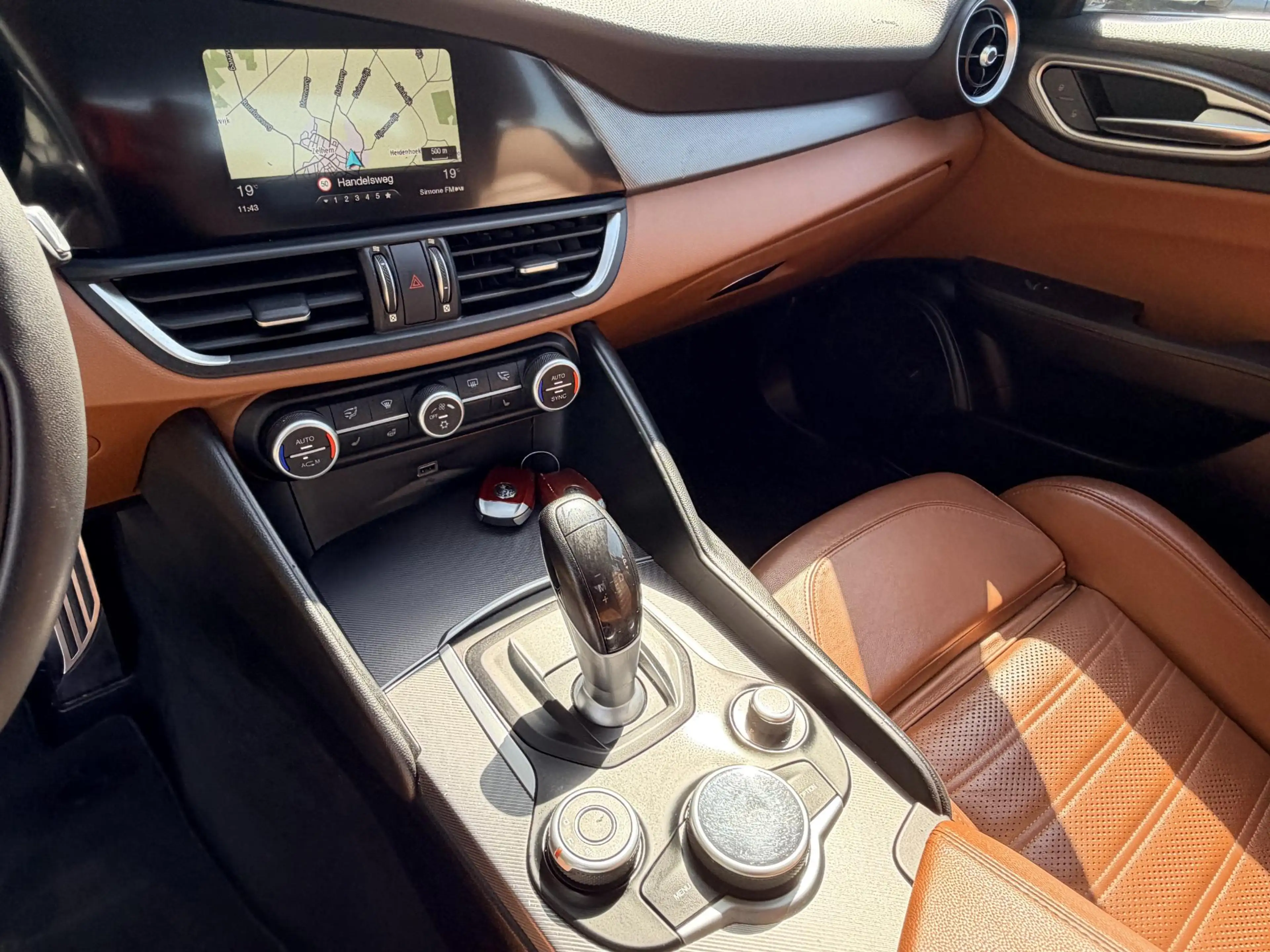 Alfa Romeo Giulia 2.0T Q2 Veloce 310PK Automaat•Leder•Navi — photo 15