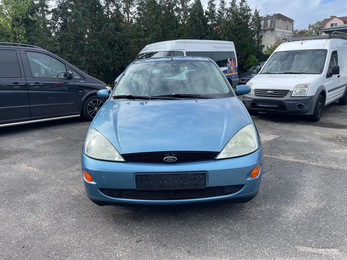Ford Focus 1.4 Ambiente Blau - 2