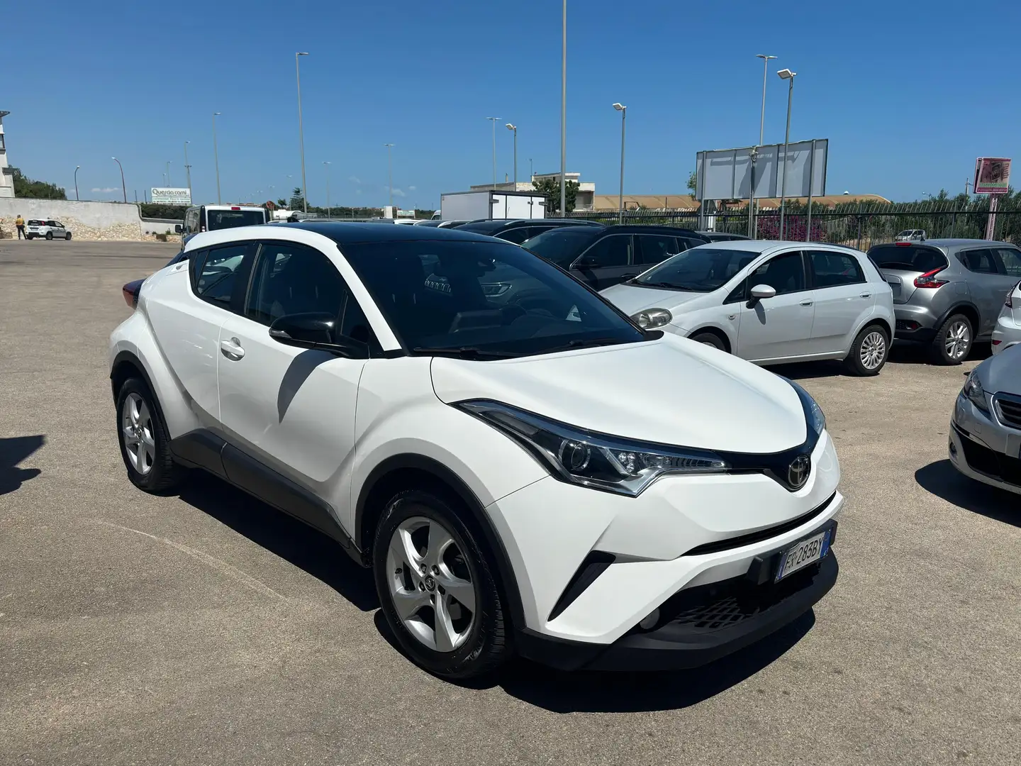 Toyota C-HR C-HR 2018 1.2 Lounge 4wd Bianco - 2