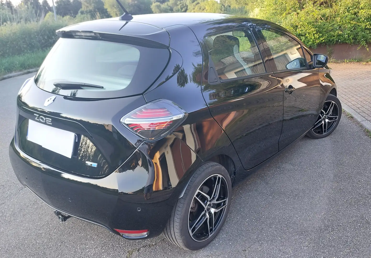 Renault ZOE Sportliche ZOE R110 ZE50 incl Bat, CCS, AHK, 8xALU Schwarz - 2