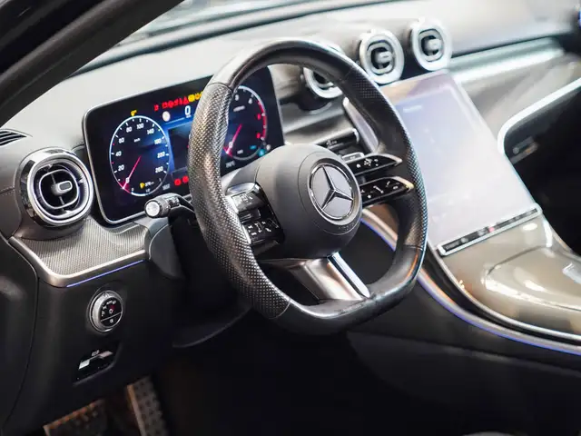 Mercedes-Benz C-Class view 17