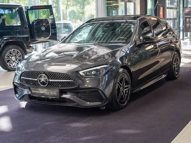 Mercedes-Benz C-Class view 8