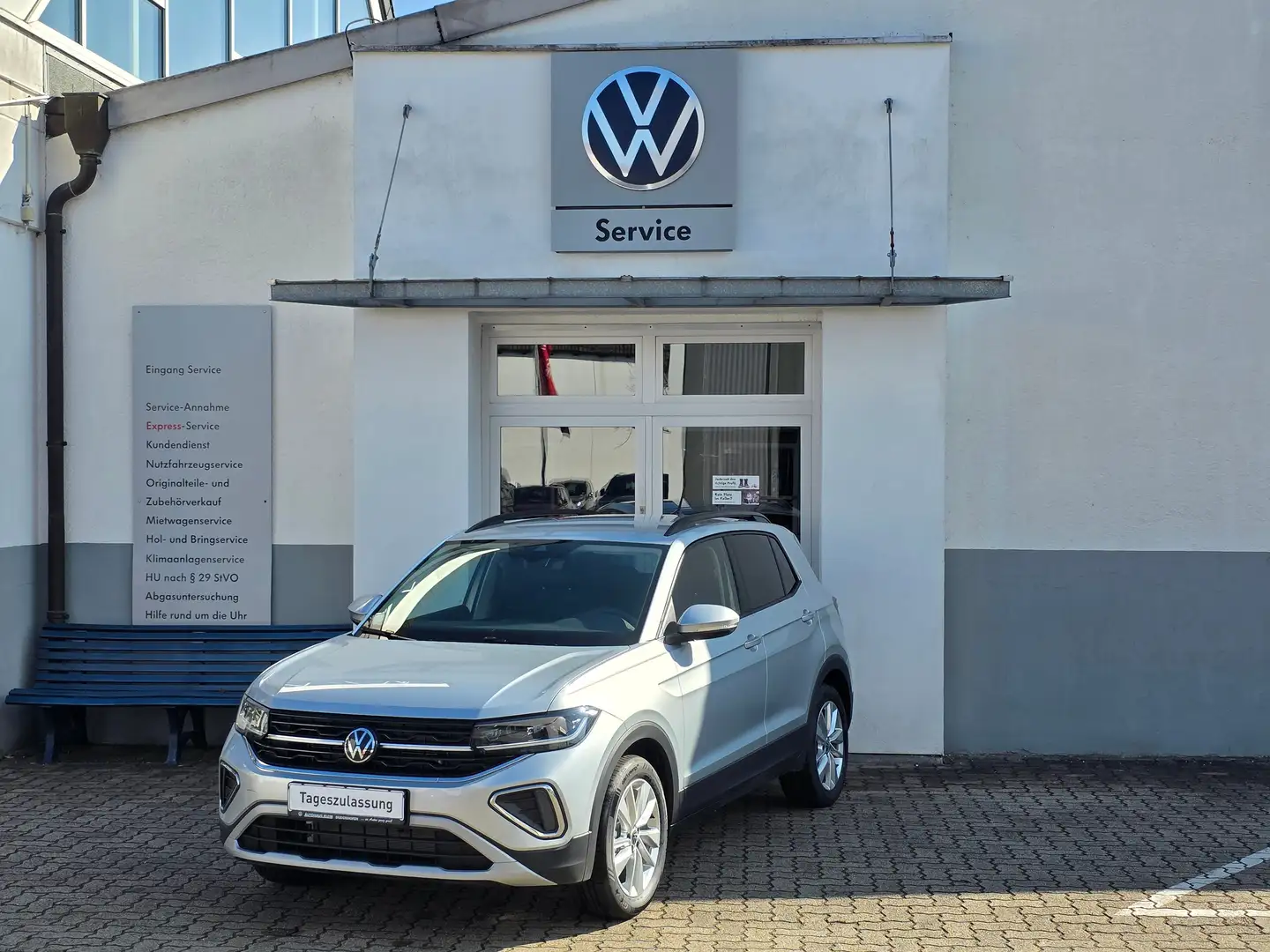 Volkswagen T-Cross Life 1.0 TSI DSG, IQ.Light-LED, Kamera, Keyless Silber - 1