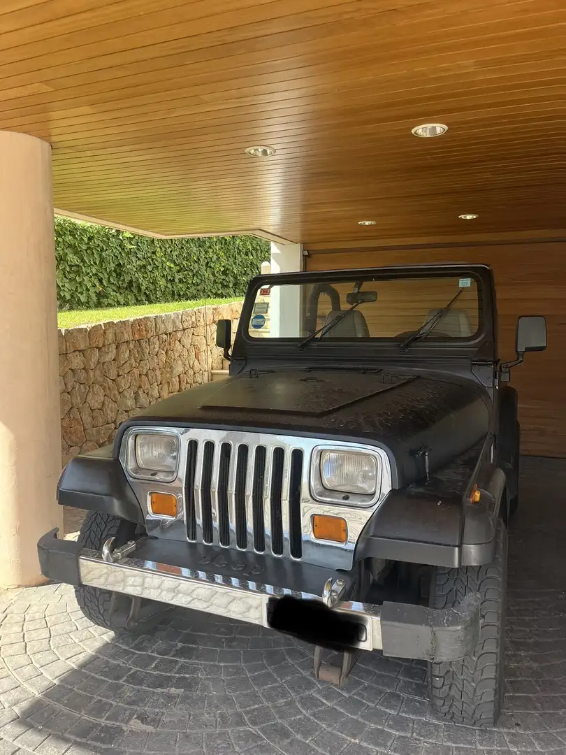 Jeep Wrangler Laredo 4.2 Negro - 1