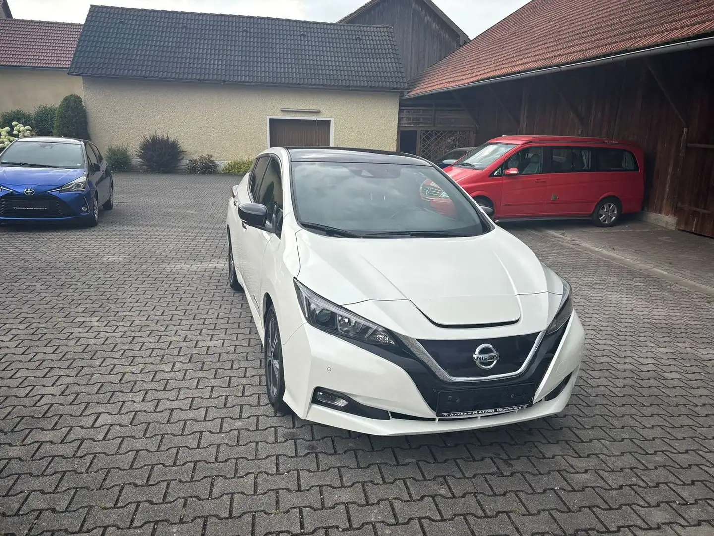 Nissan Leaf N-Connecta++Navi++TÜV/Service Neu++ Zwart - 2