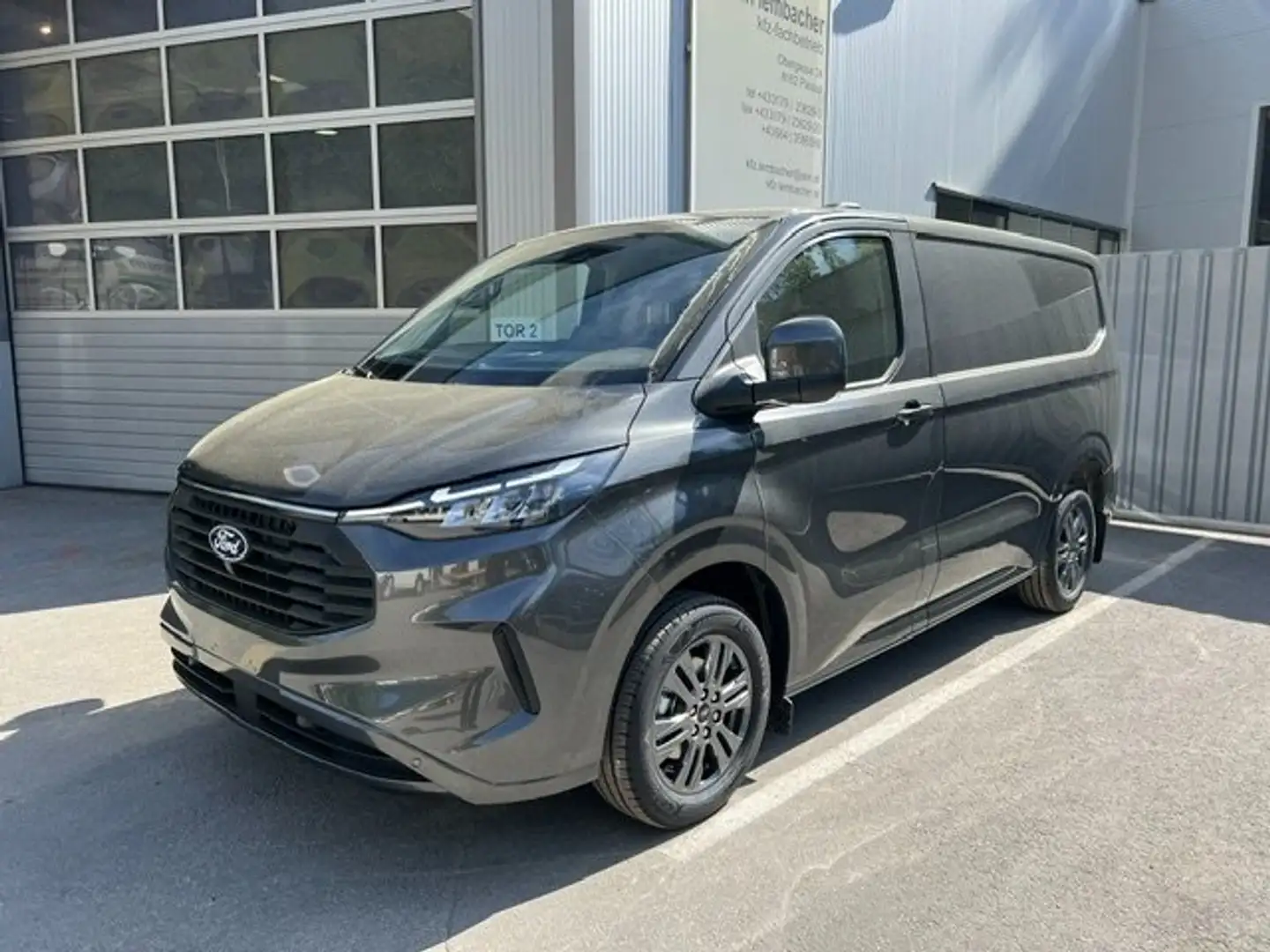 Ford Transit Custom Transit Custom L1H1 320 FWD Limited Grau - 1