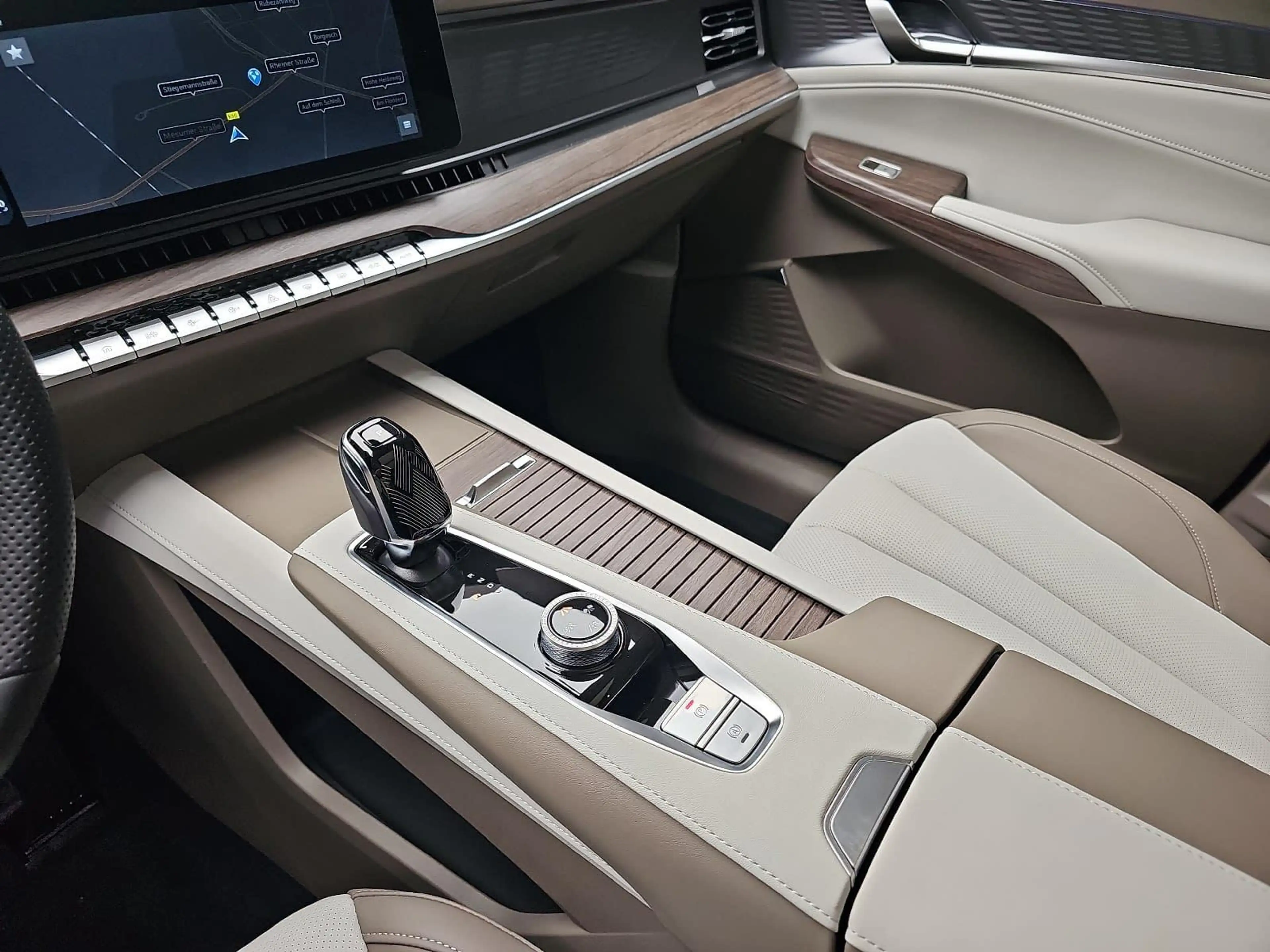 MG MGS9 MGS9 PLUG-IN-HYBRID MY26 PREMIUM — photo 13