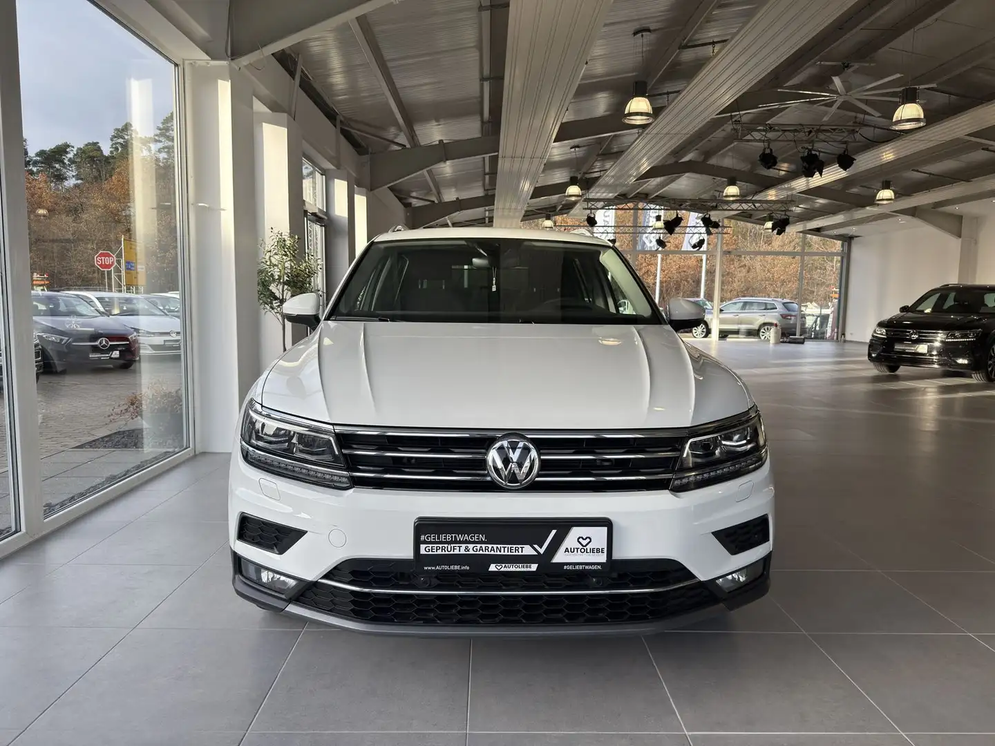 Volkswagen Tiguan 1.5 TSI Highline DSG*AHK*LED*ACC*RFK Weiß - 2