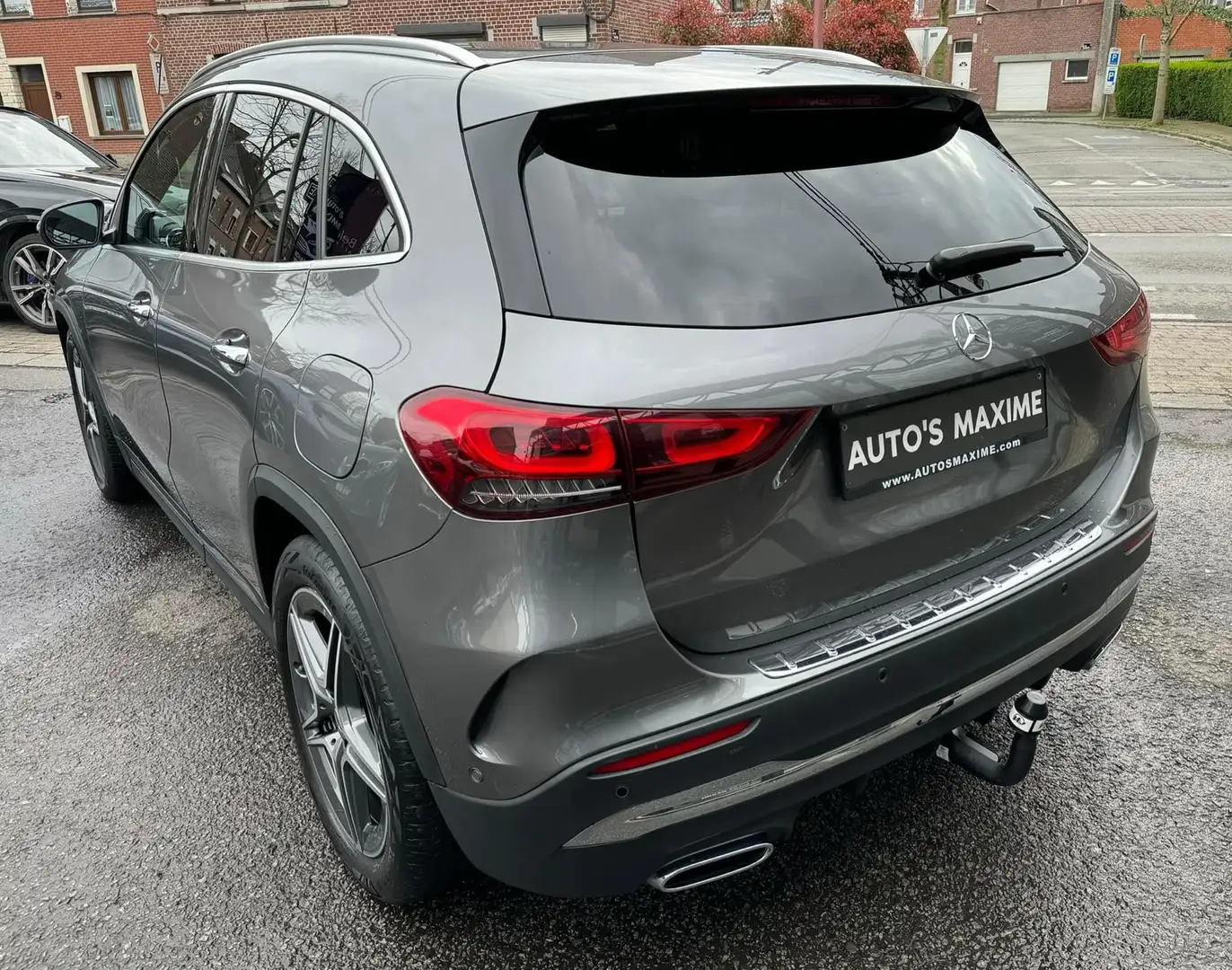 Mercedes-Benz GLA 200 i / Automatique / Pack-AMG / FULL LED / NEW MODEL Gris - 2