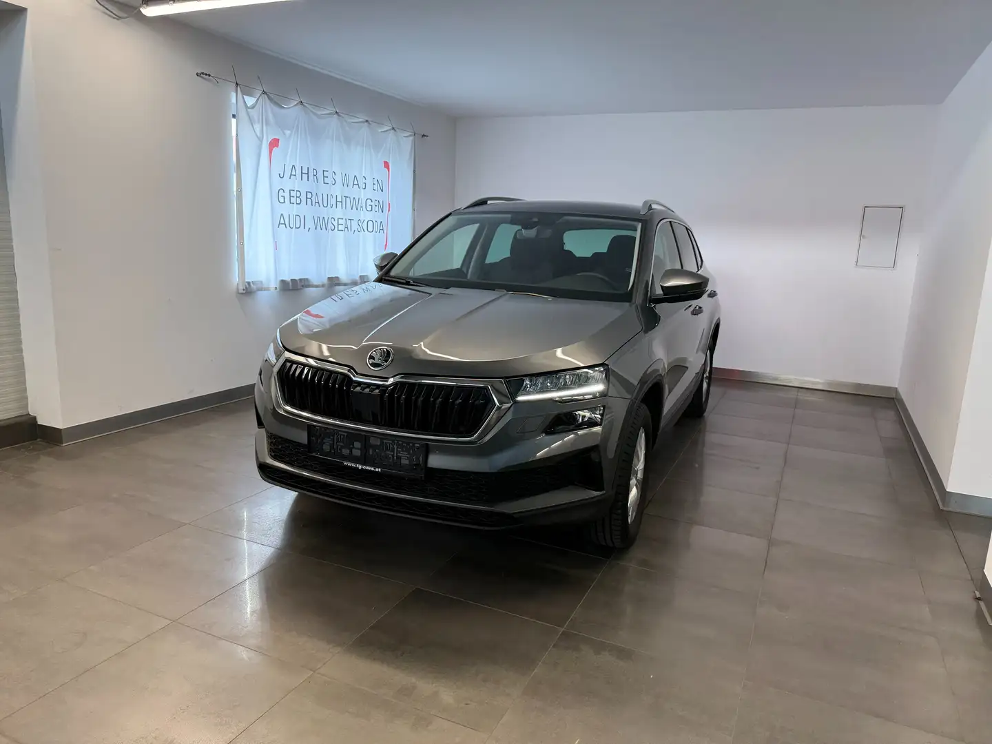 Skoda Karoq 1,0 TSI Selection ACC Virtual Smartlink NAVI Grau - 2