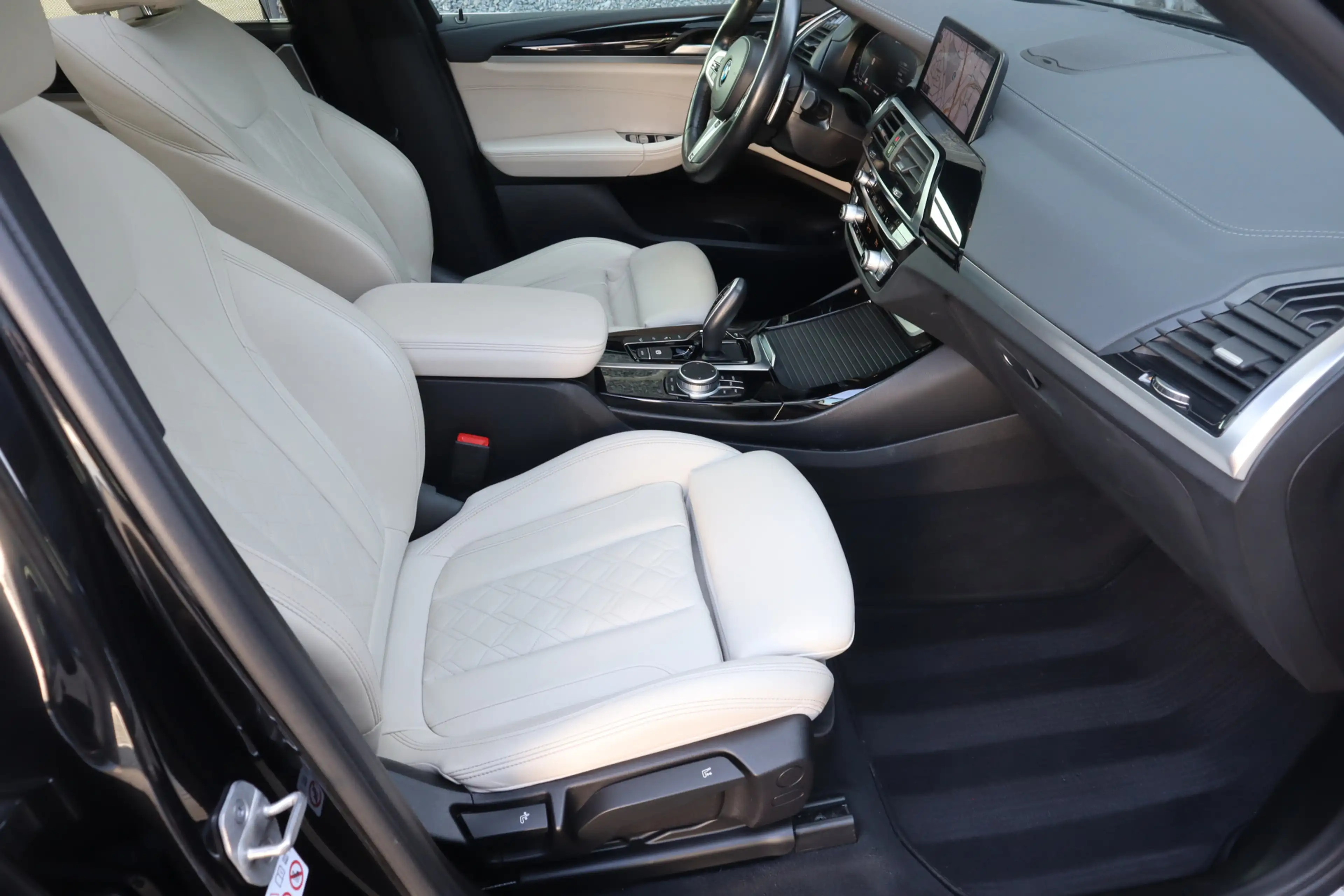 BMW X3 xDrive30e Luxury | Pano | Leer | Stoel + Stuurverw — photo 19