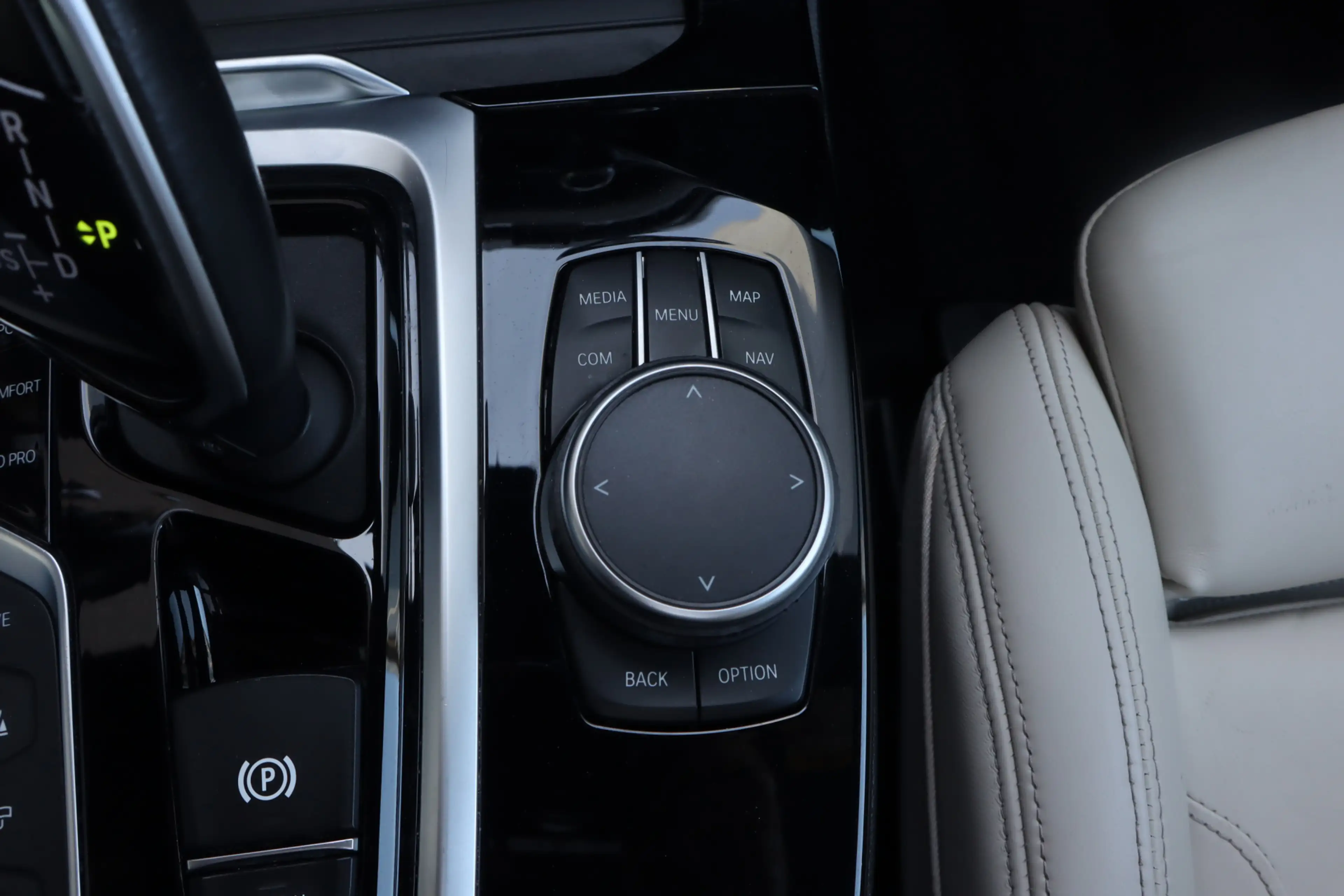 BMW X3 xDrive30e Luxury | Pano | Leer | Stoel + Stuurverw — photo 18