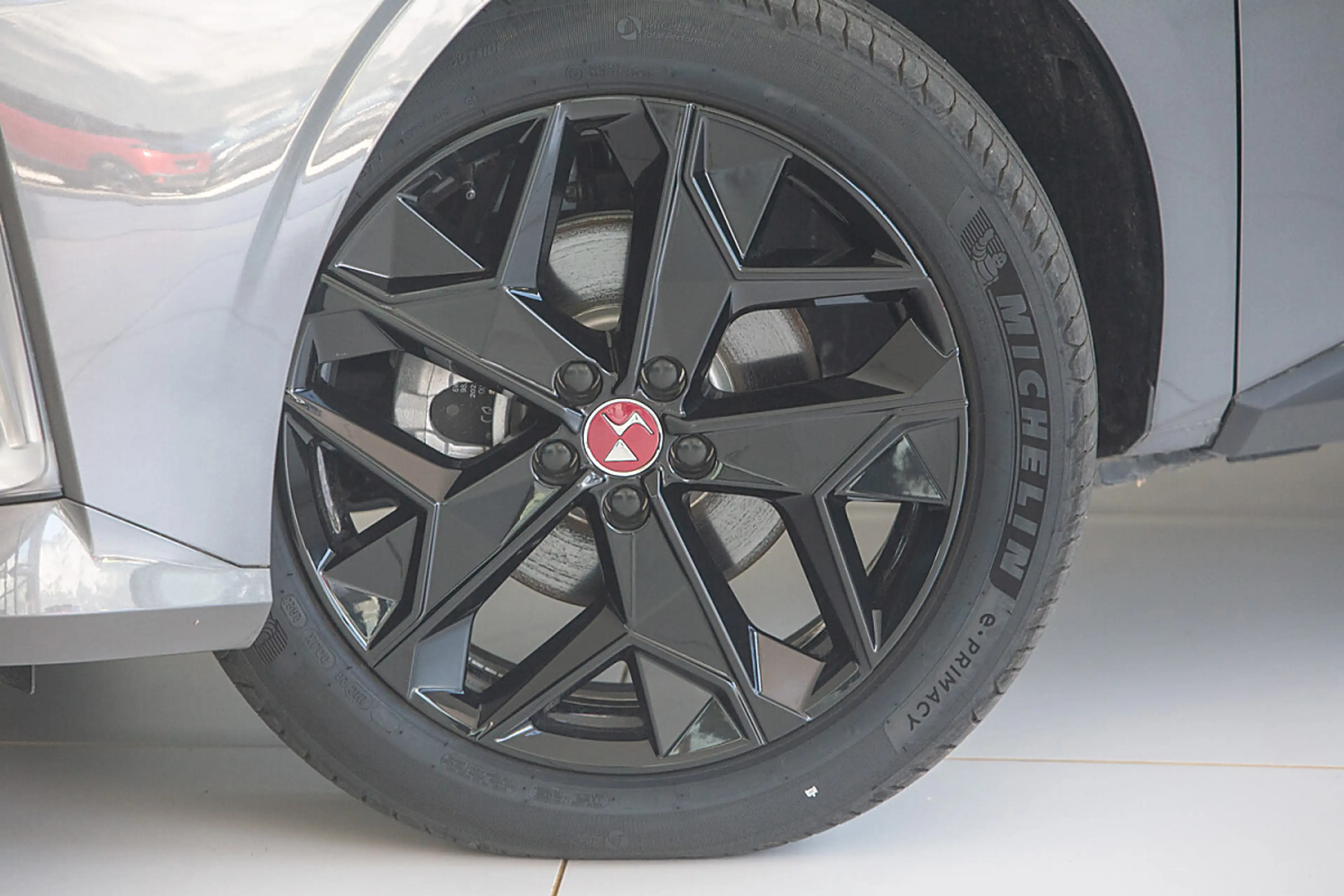 DS Automobiles DS 4 BlueHDi 130 S&S EAT8 Performance Line — photo 4