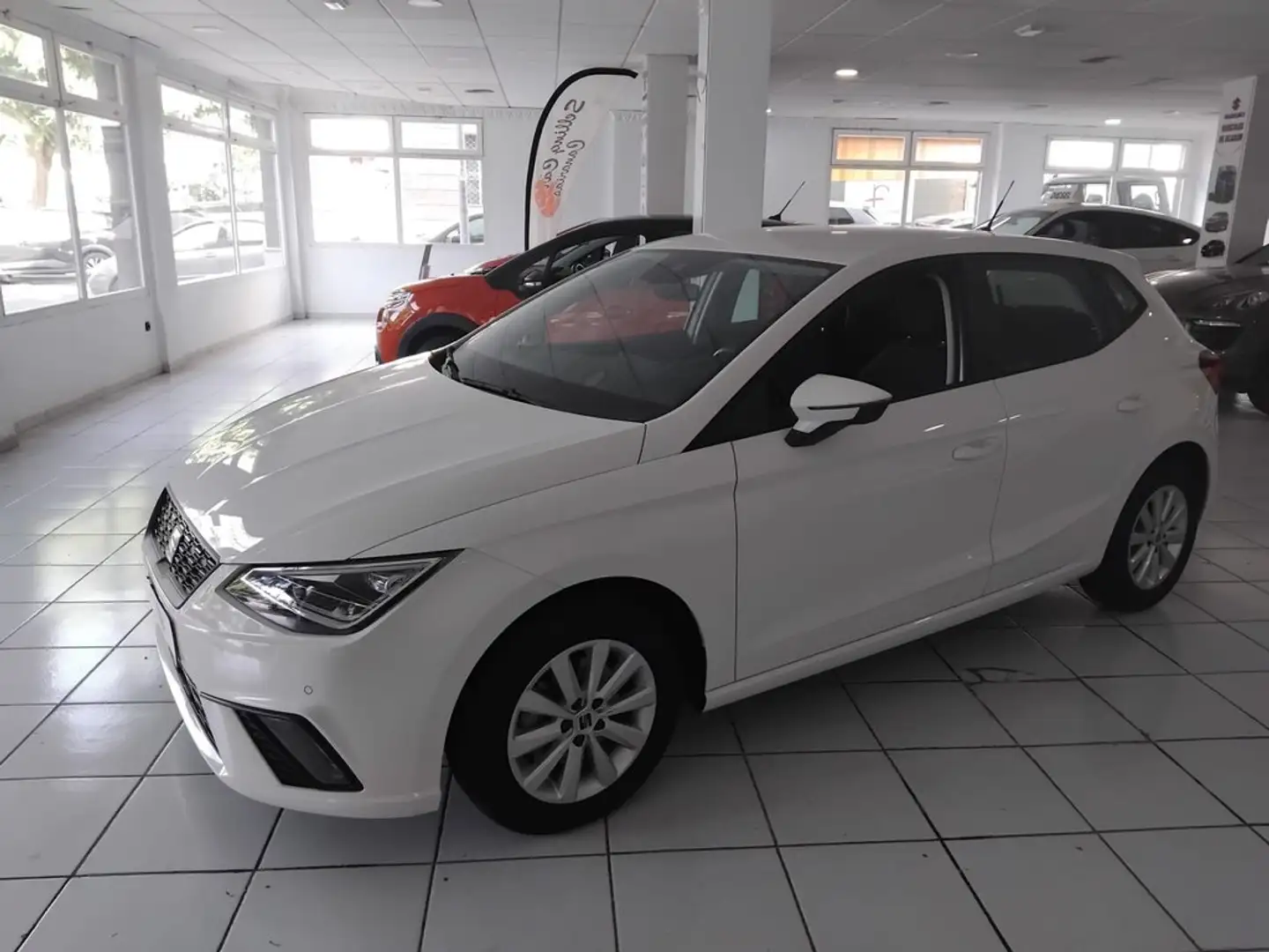 SEAT Ibiza 1.0 TSI 70kW (95CV) Style XL Blanco - 2