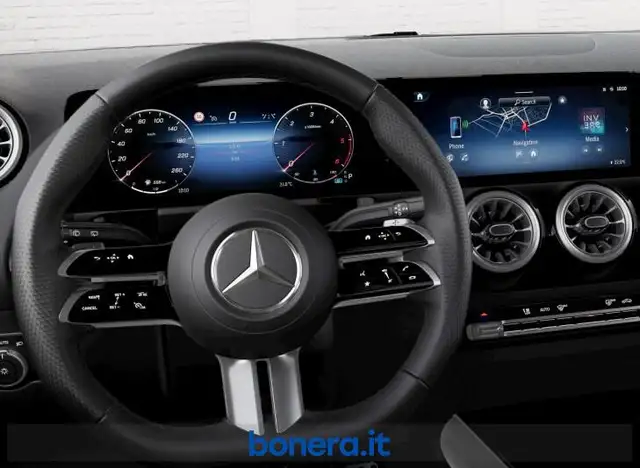 Mercedes-Benz Gla view 5