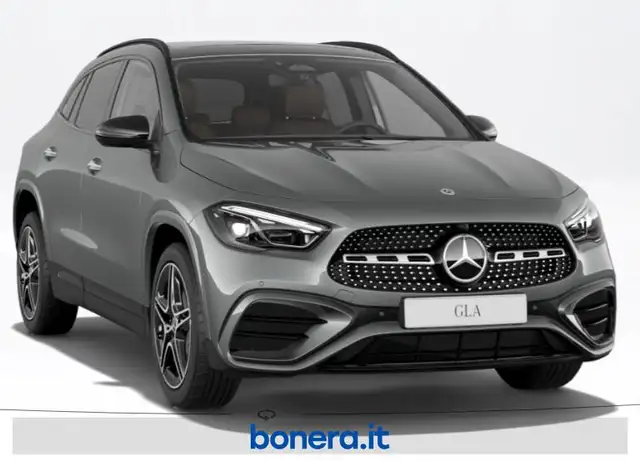 Mercedes-Benz Gla view 2