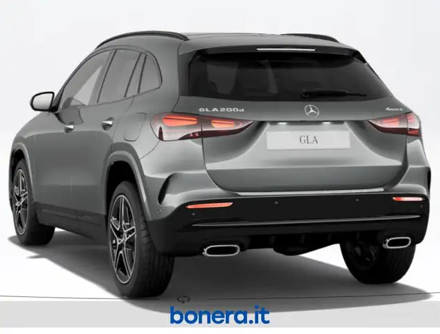 Mercedes-Benz Gla view 4