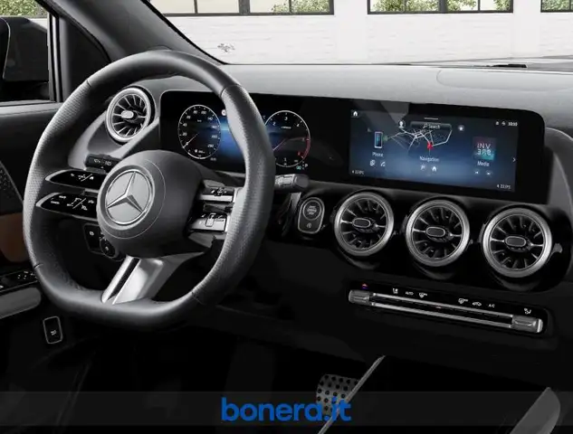 Mercedes-Benz Gla view 6