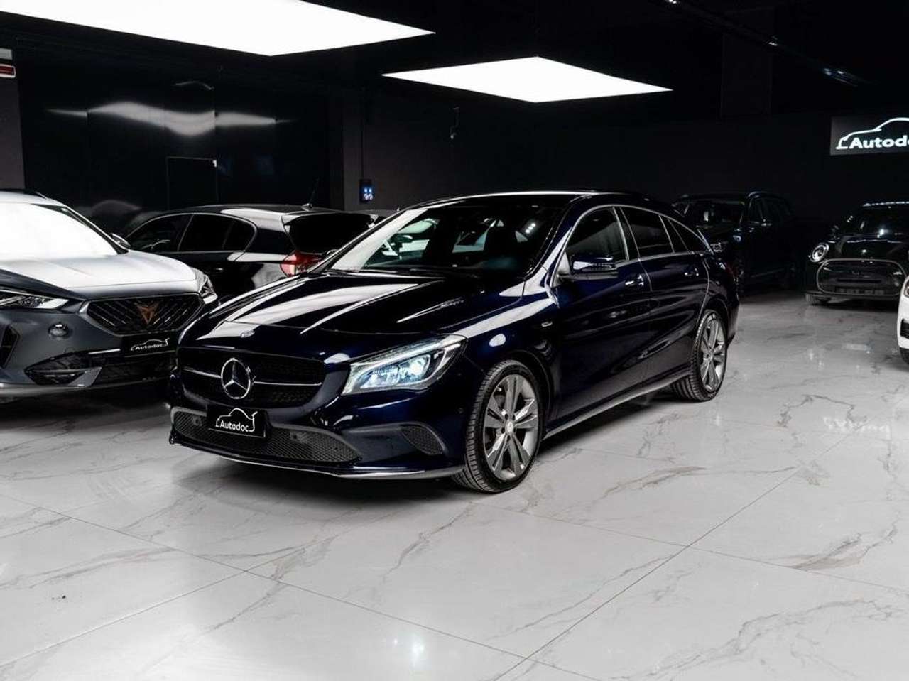 Mercedes-Benz CLA 220 d Shooting Brake activity edition auto