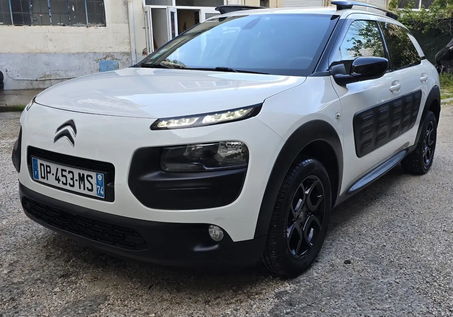 Citroen C4 Cactus 1.2 VTI 82ch ESSENCE - 2