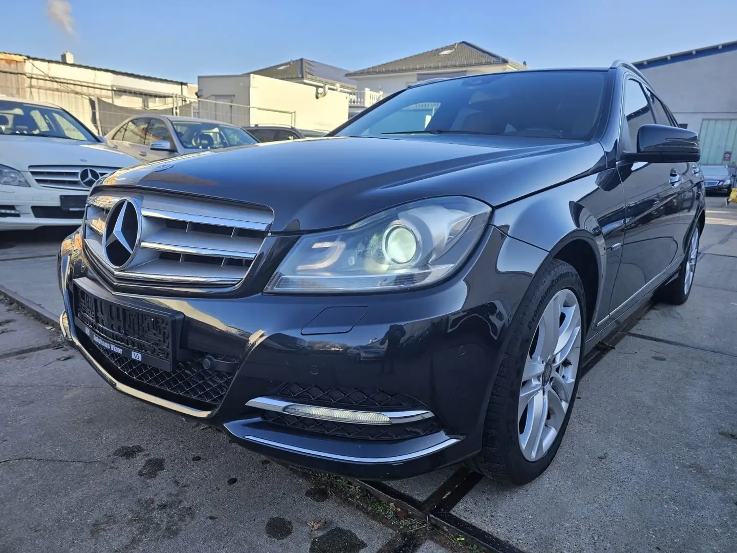 Mercedes-Benz C 180 T CGI BlueEfficiency Garantie HU Neu Schwarz - 1