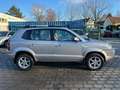 Hyundai TUCSON 2.0 GLS*KLIMA*TÜV NEU*8-FACH*SERVO Silber - thumbnail 4