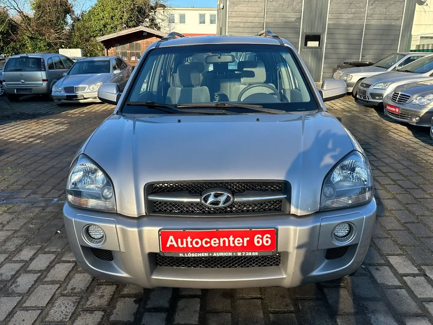 Hyundai TUCSON 2.0 GLS*KLIMA*TÜV NEU*8-FACH*SERVO Silber - 2