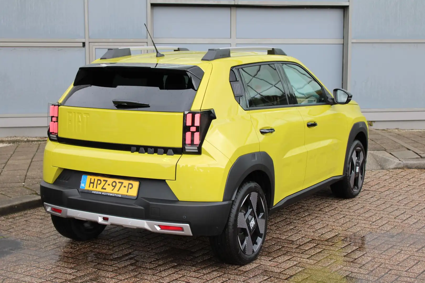 Fiat Grande Panda La Prima 11 kW 44 kWh | Navigatie | Camera | Stoel Geel - 2