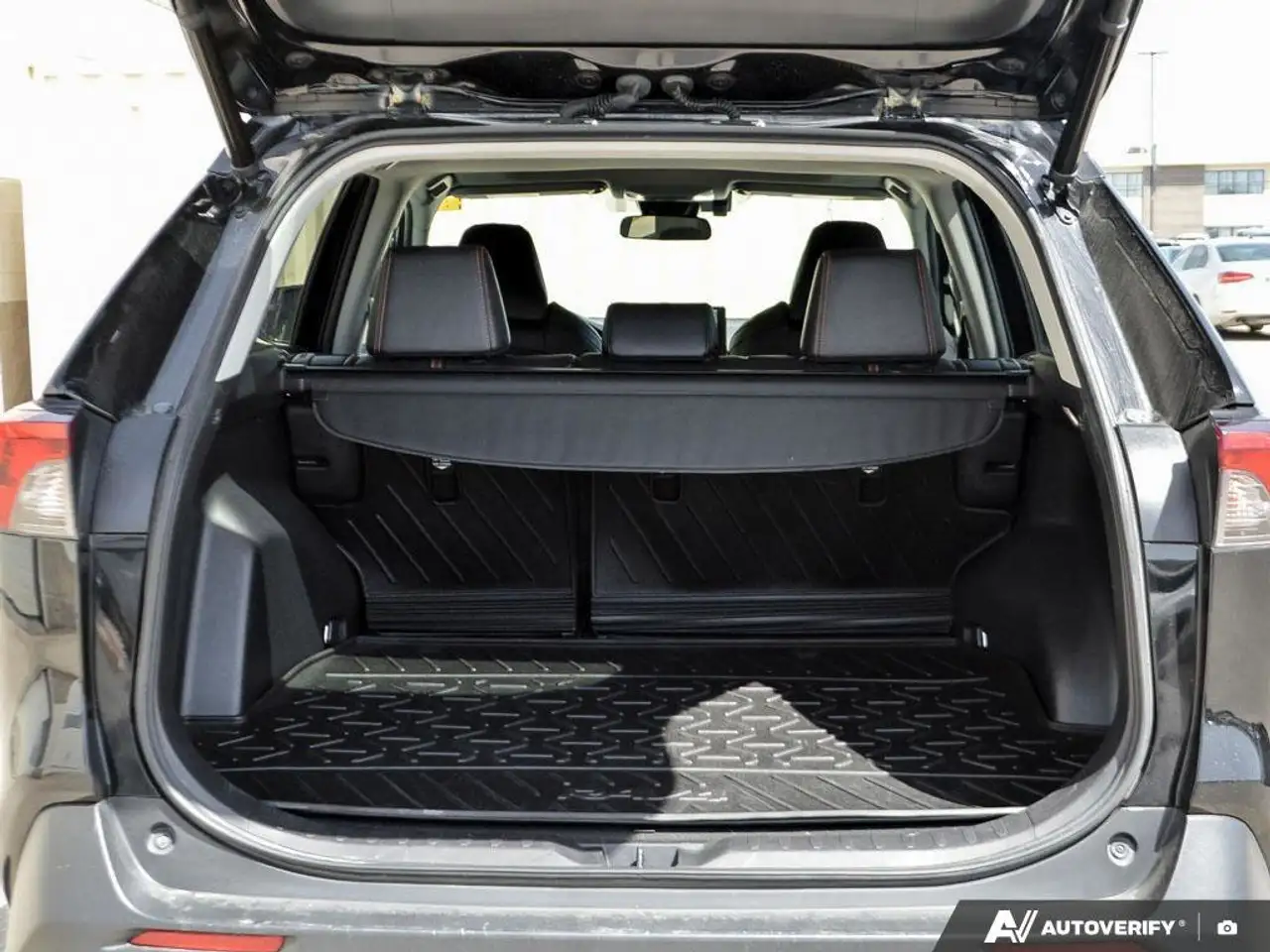 Toyota RAV 4 снимка Toyota RAV 4
