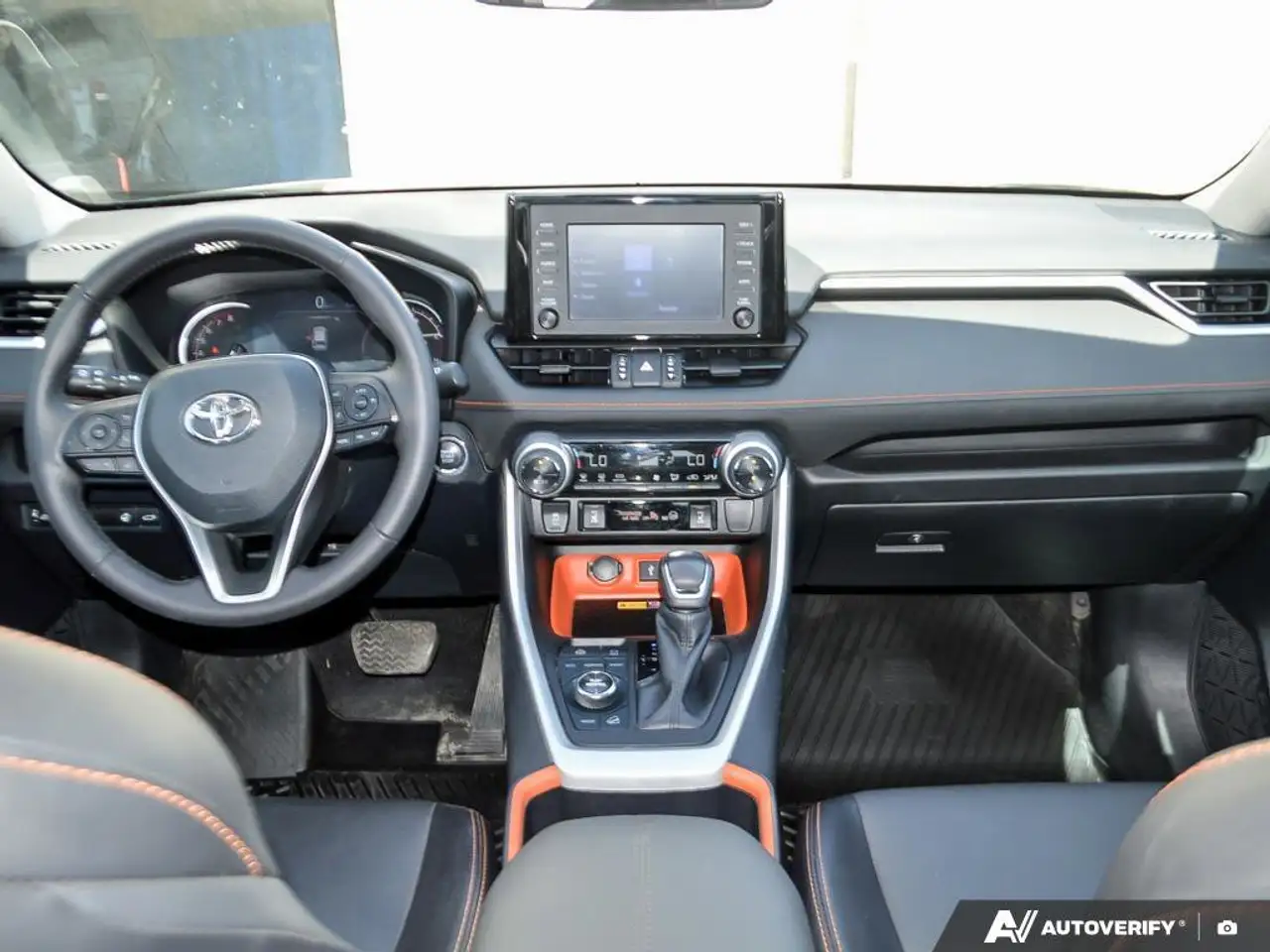 Toyota RAV 4 снимка Toyota RAV 4