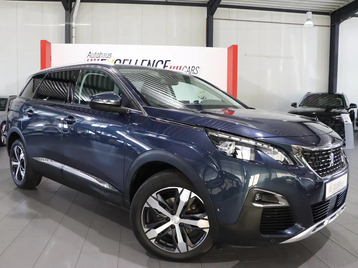 Peugeot 5008 1.5 BLUE-HDI ALLURE / 7-SITZER / I-COCKPIT Blau - 2