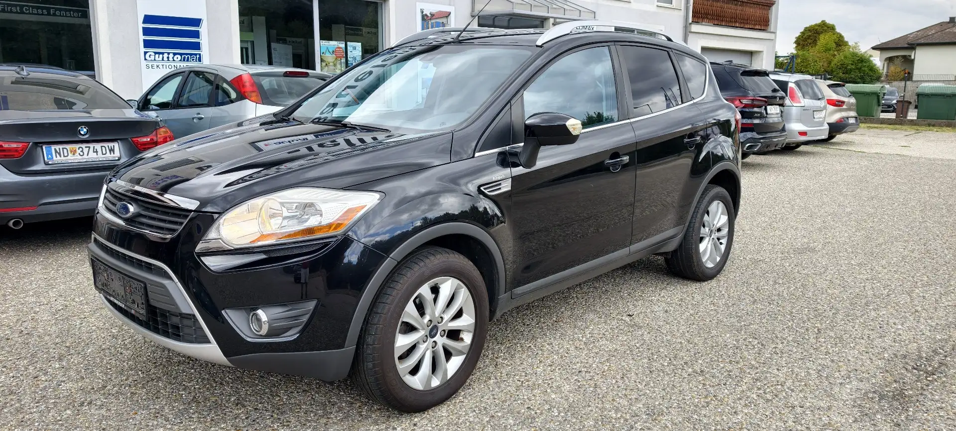 Ford Kuga Titanium. 4+4 Allrad - 1