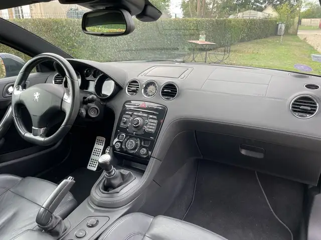 Peugeot RCZ view 10