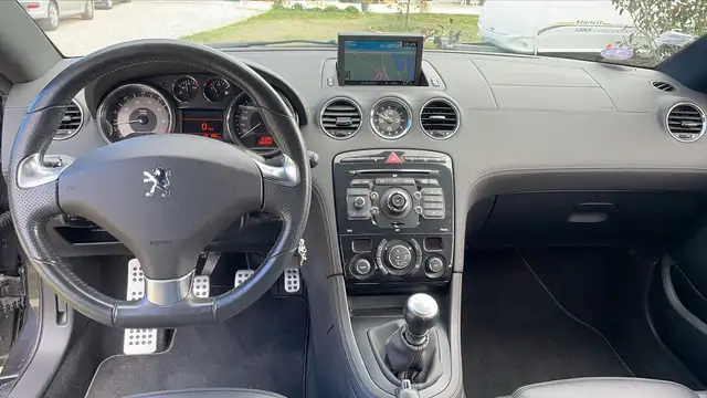 Peugeot RCZ view 11