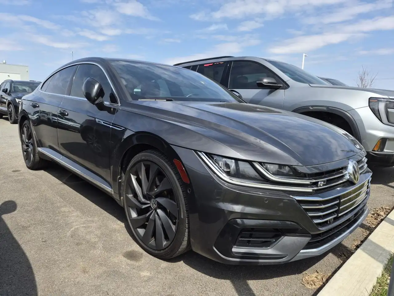 Volkswagen Arteon снимка Volkswagen Arteon
