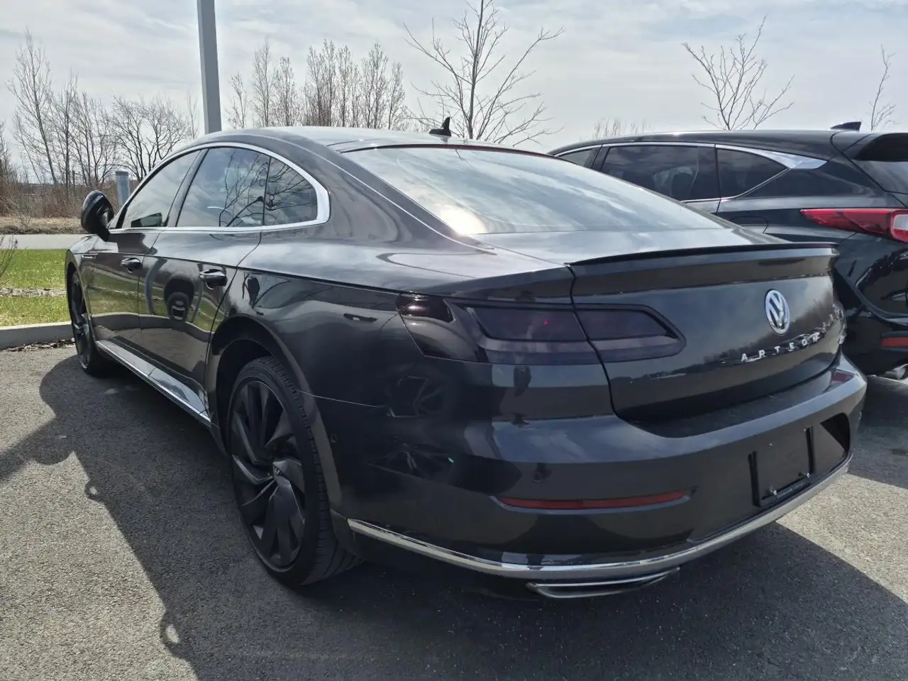 Volkswagen Arteon снимка Volkswagen Arteon
