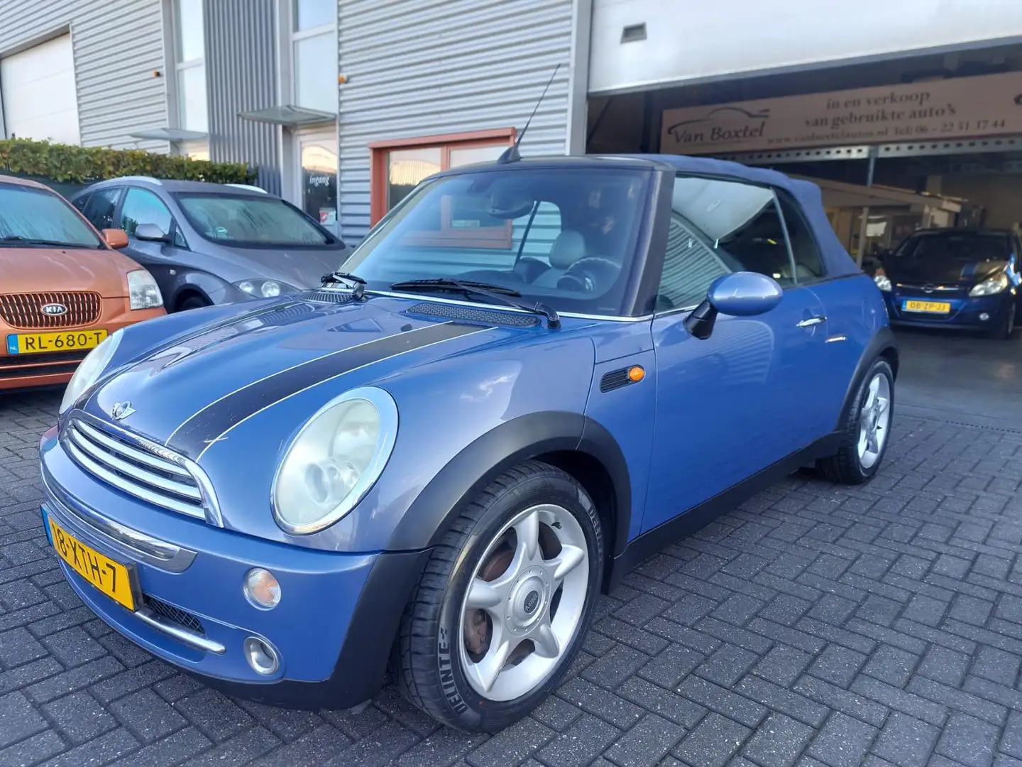 MINI Cooper 1.6 Chili 3 deurs cabriolet + geregelde airco Blauw - 1