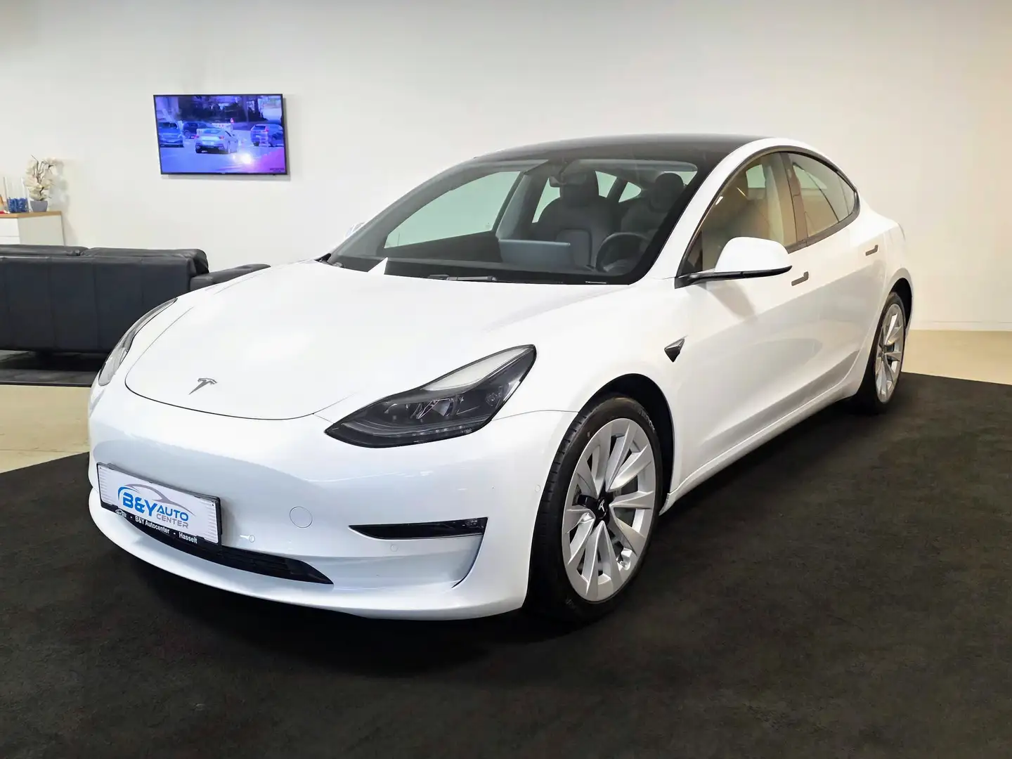 Tesla Model 3 Long Range AWD Dual Motor ** Btw Aftrekbaar ** - 1