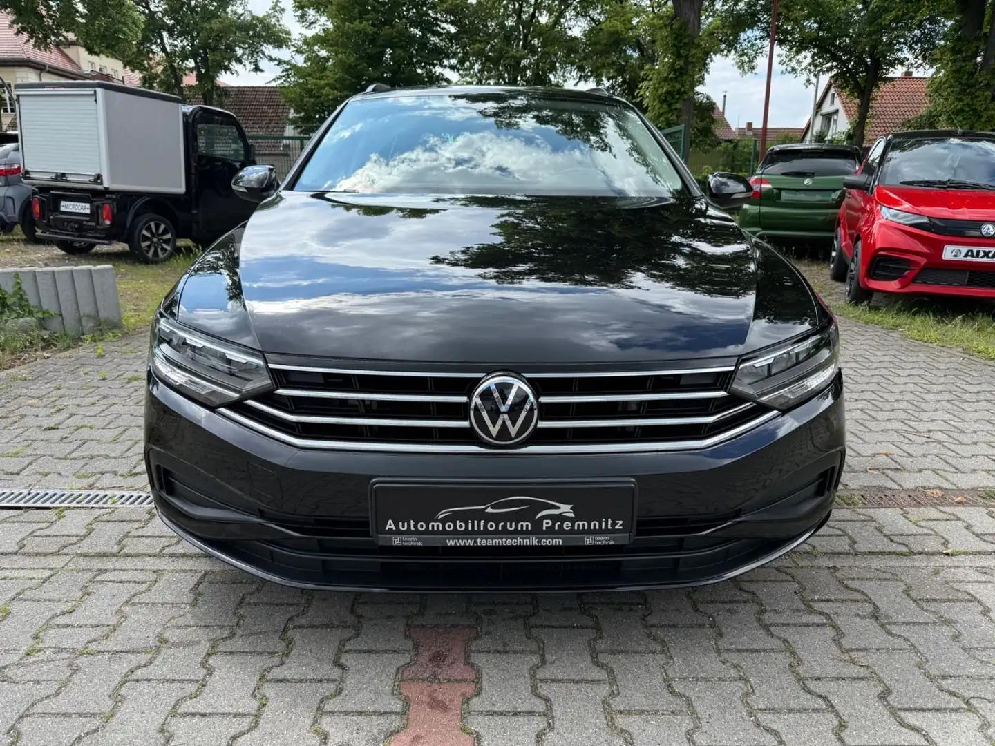 Volkswagen Passat Variant Conceptline Schwarz - 2