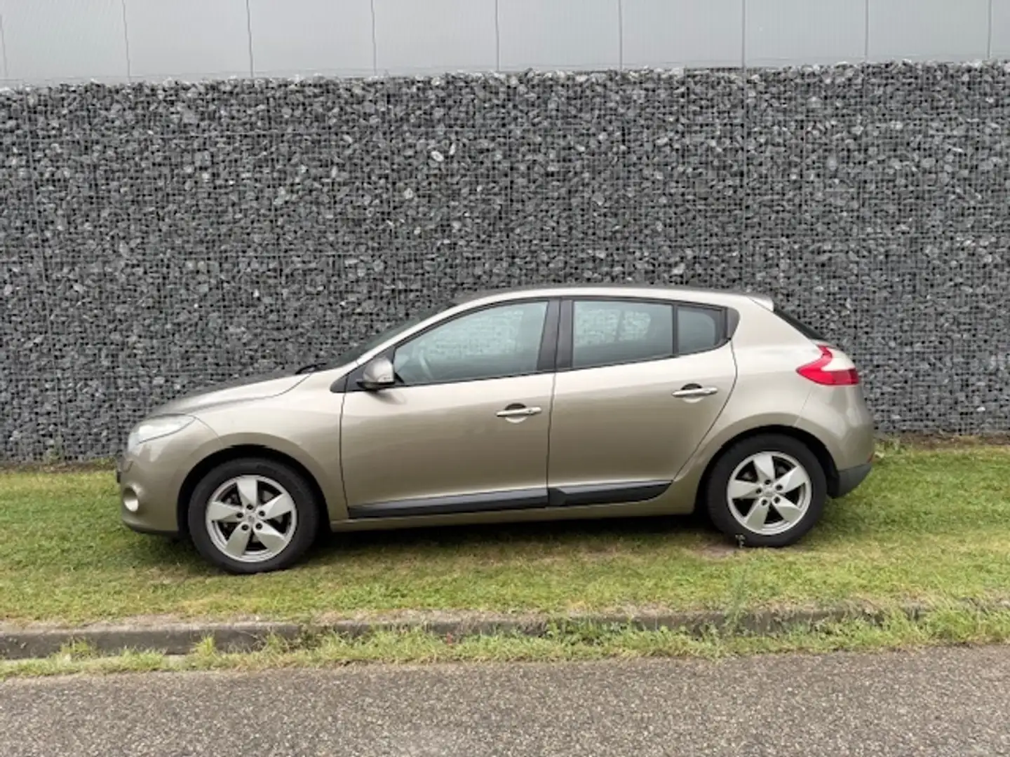 Renault Megane 2.0 Dynamique AUTOMAAT/CRUISE/NAVI Beige - 2