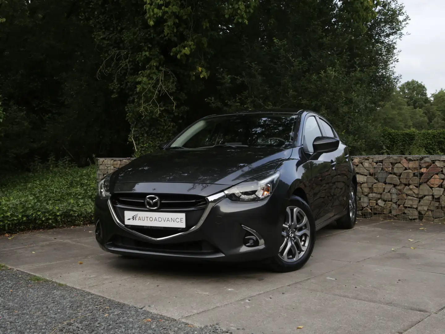 Mazda 2 1.5 Skyactiv-G GT-Luxury Grau - 1