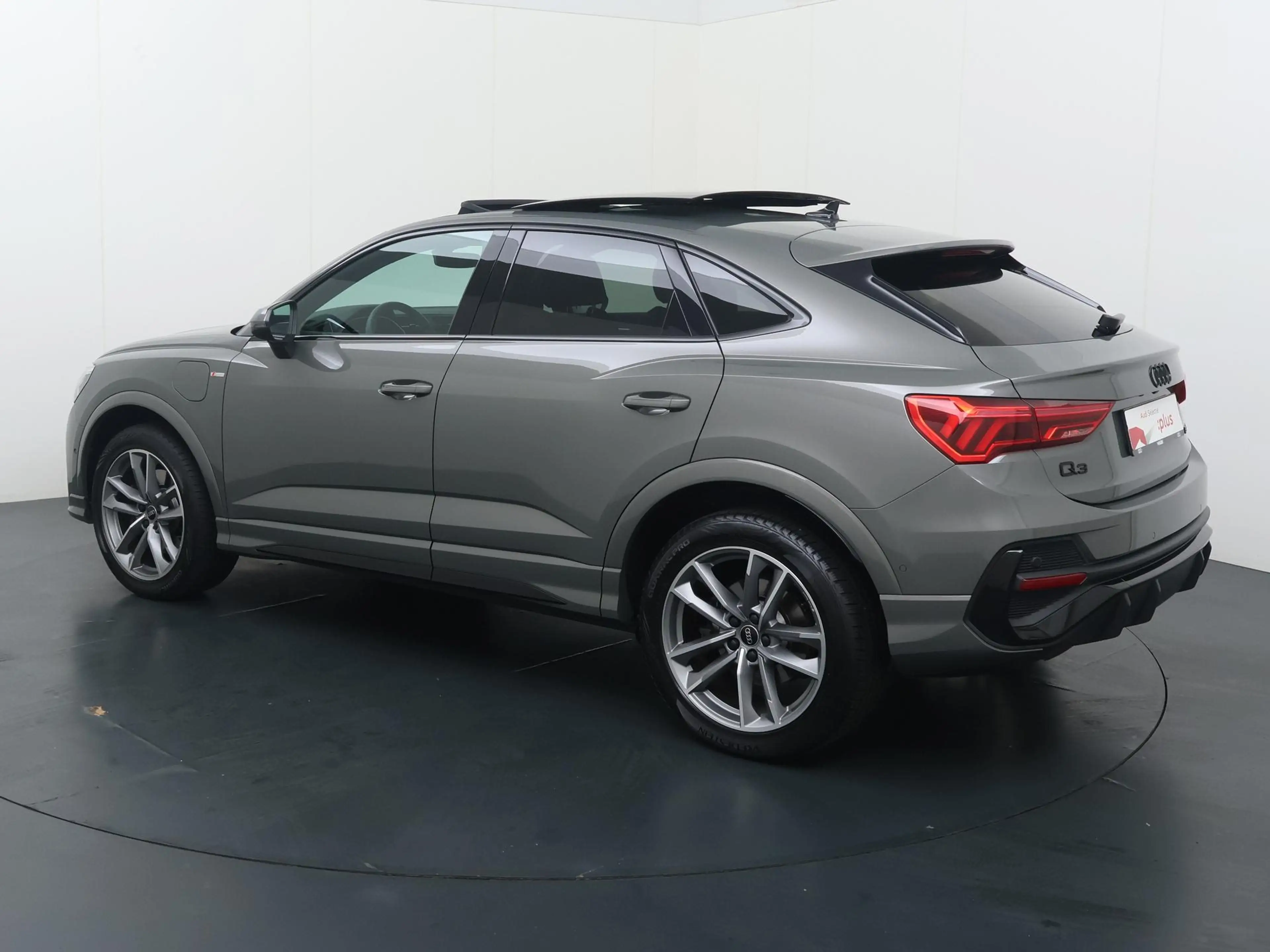 Audi Q3 Sportback 45 TFSI e S Edition | 245 PK | SoH 94% | — photo 4