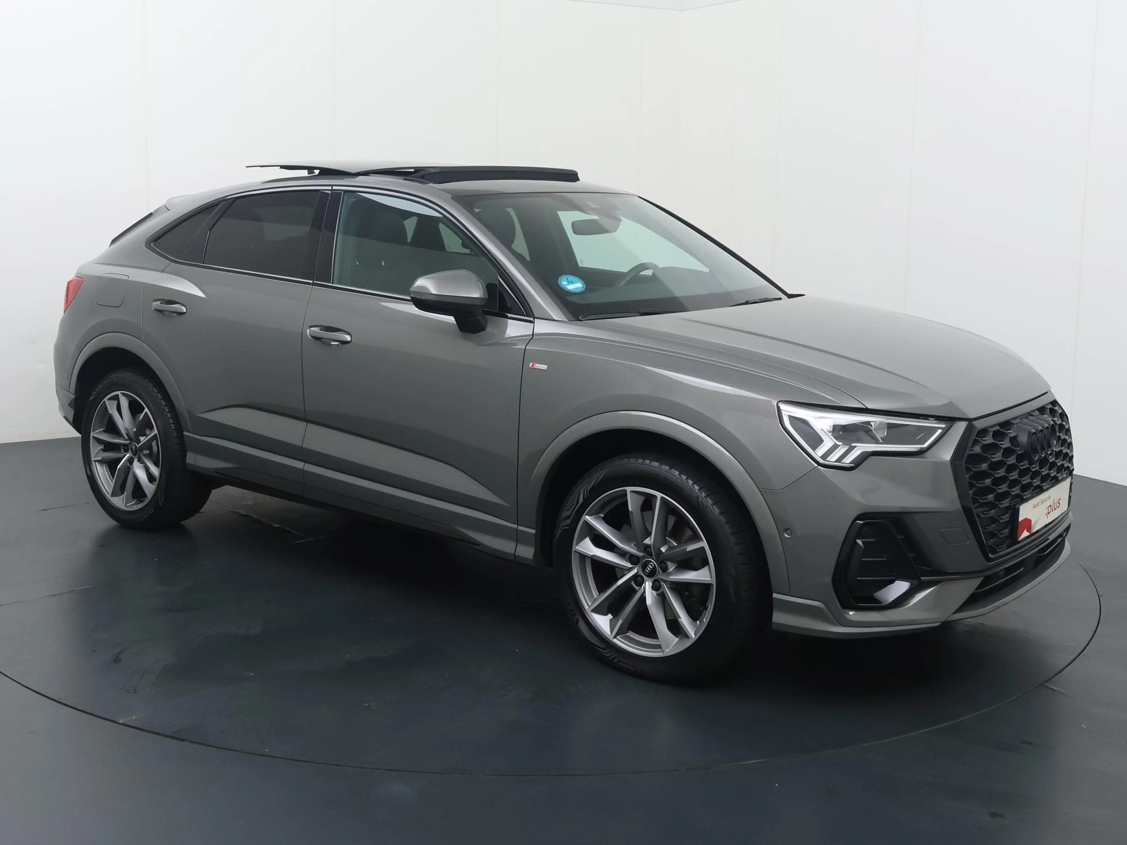 Audi Q3 Sportback 45 TFSI e S Edition | 245 PK | SoH 94% | — photo 3