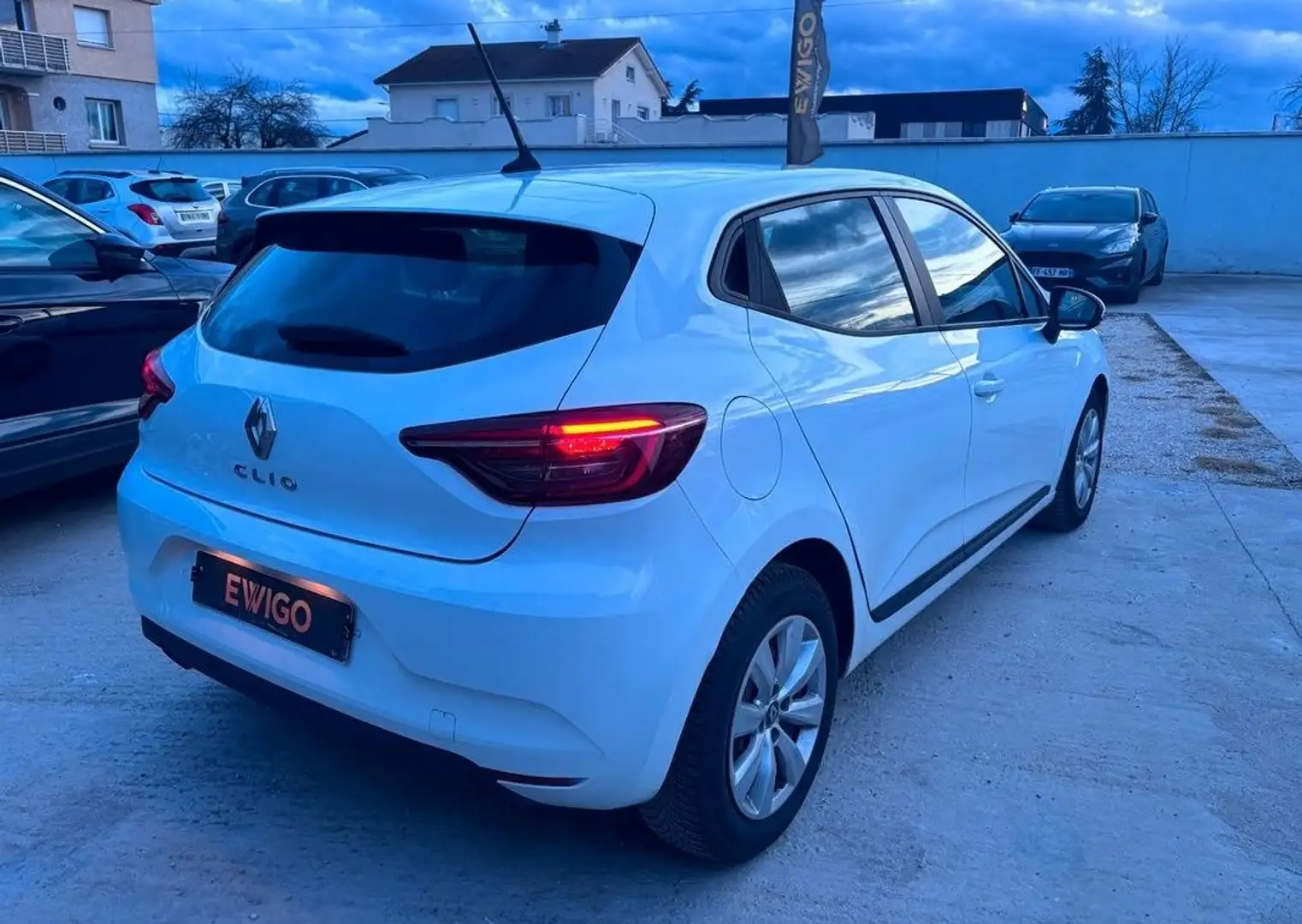 Renault Clio 1.5 bluedci 85 +distri faite Blanc - 2