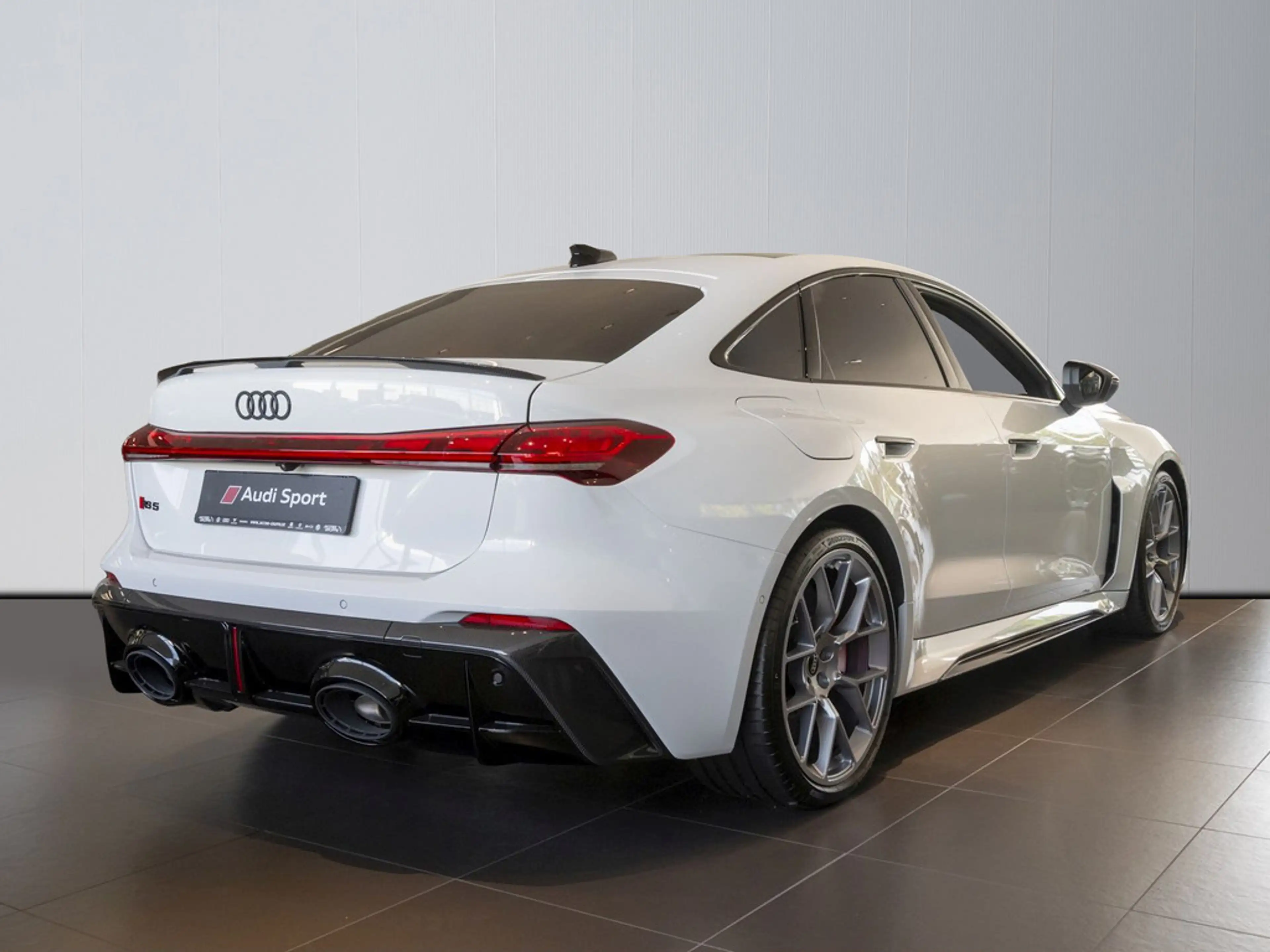 Audi RS5 — photo 4
