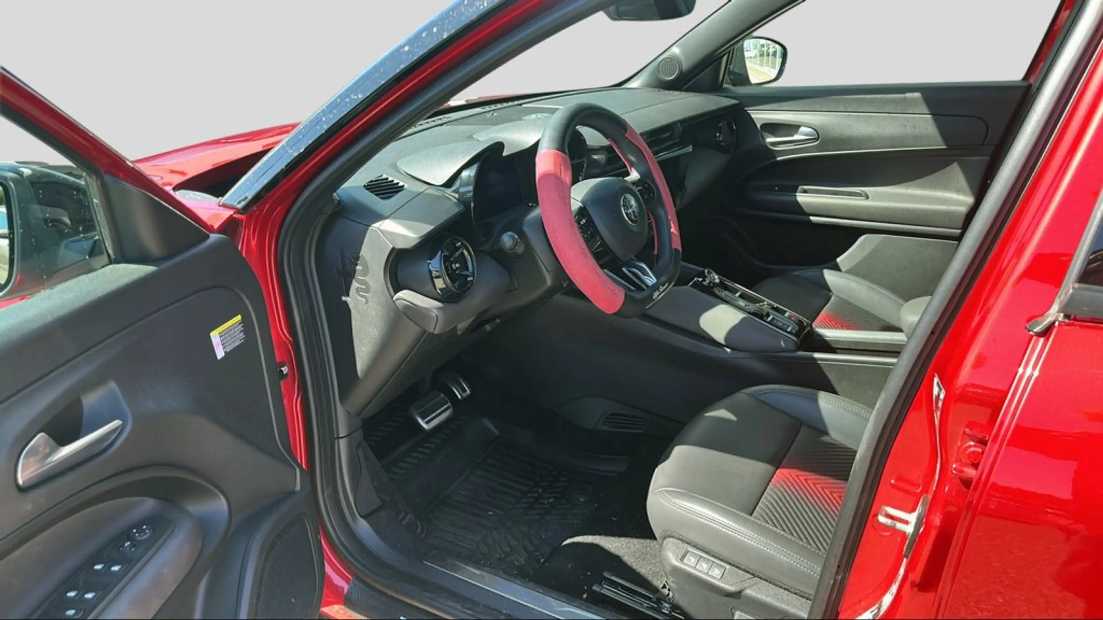 Alfa Romeo Junior Elettrica Batterie 54kWh Speciale — photo 15