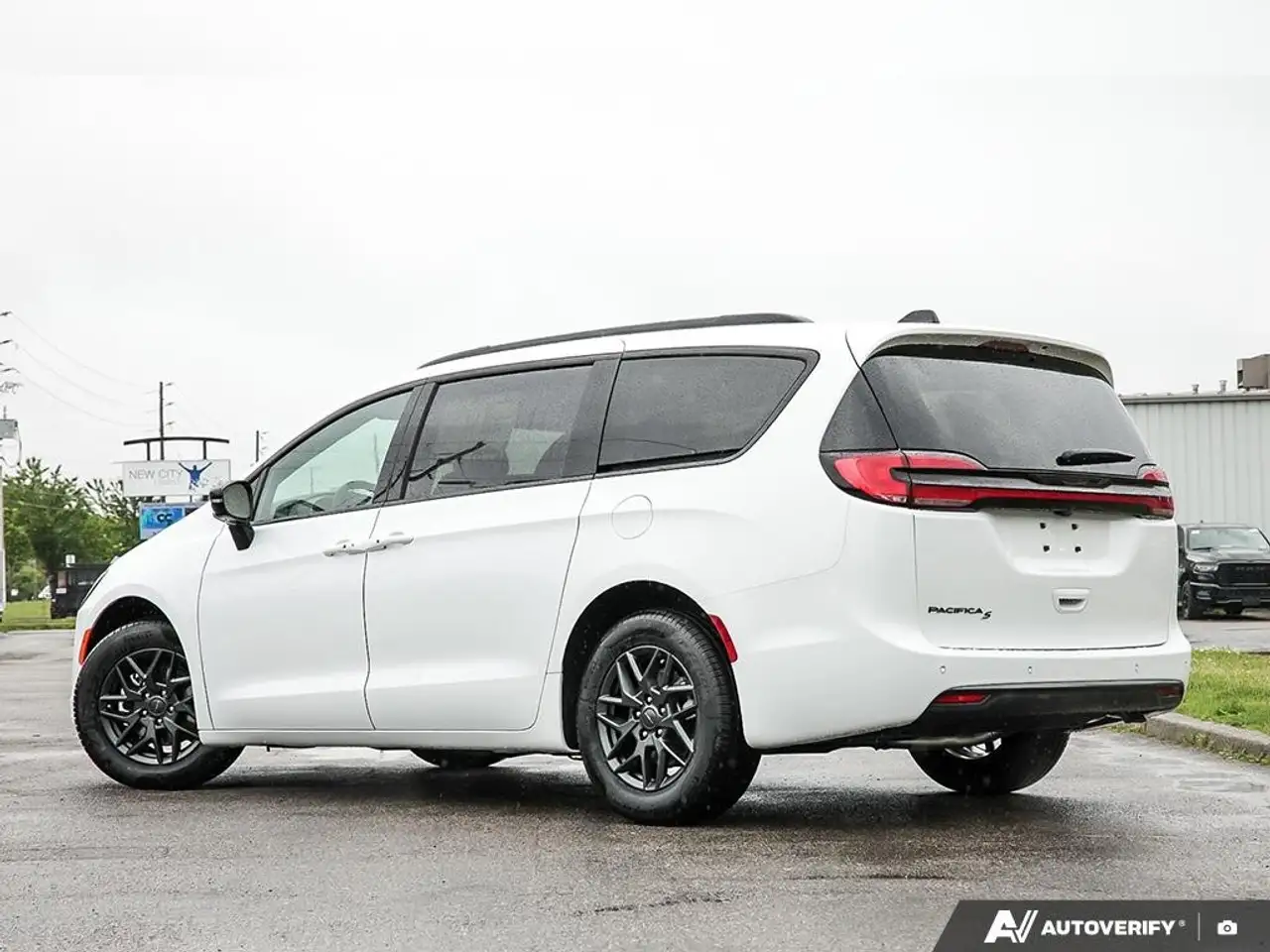 Chrysler Pacifica fotografie Chrysler Pacifica