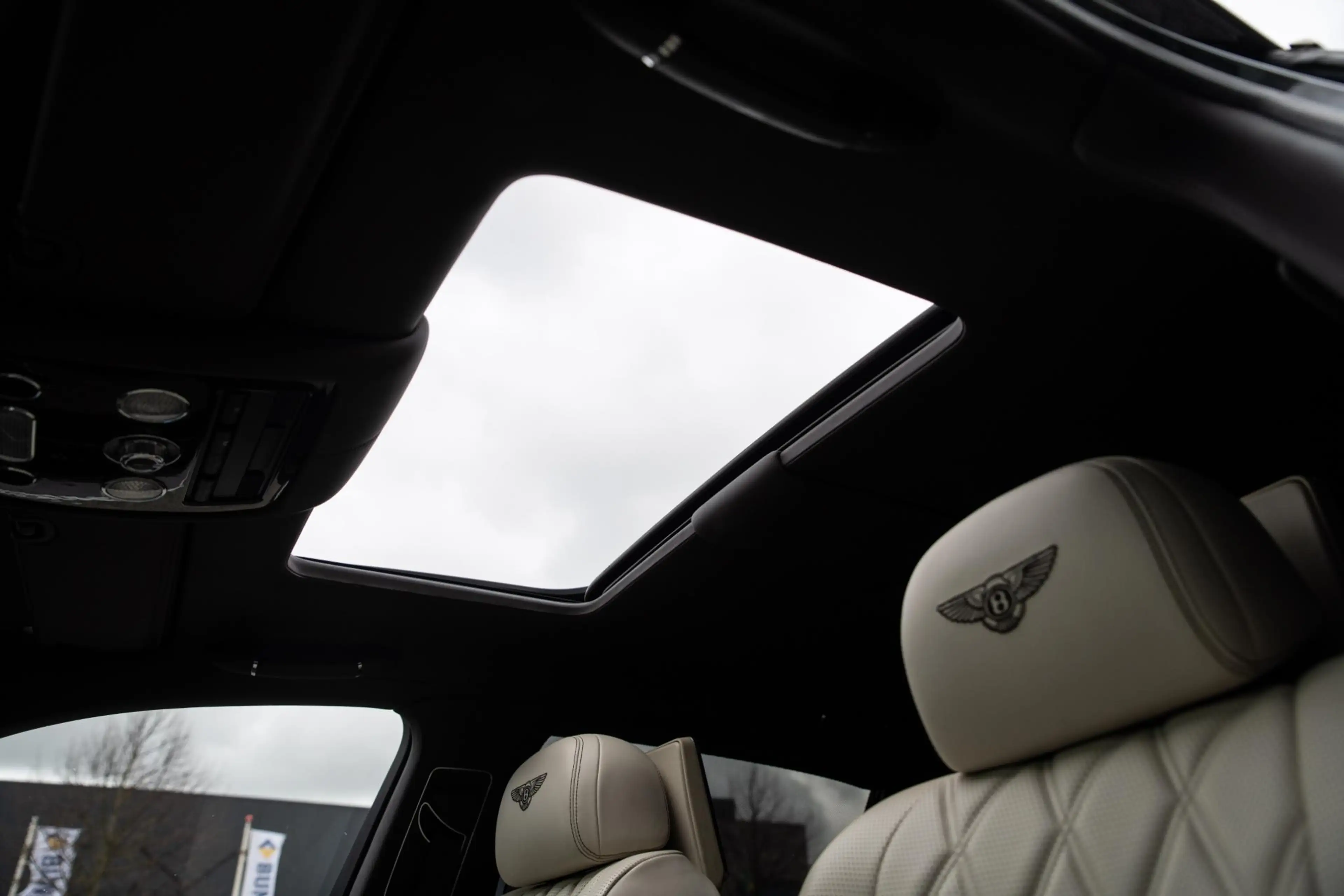 Bentley Flying Spur 6.0 W12 / NL AUTO / KERAMISCH / SCHUIFDAK — photo 15